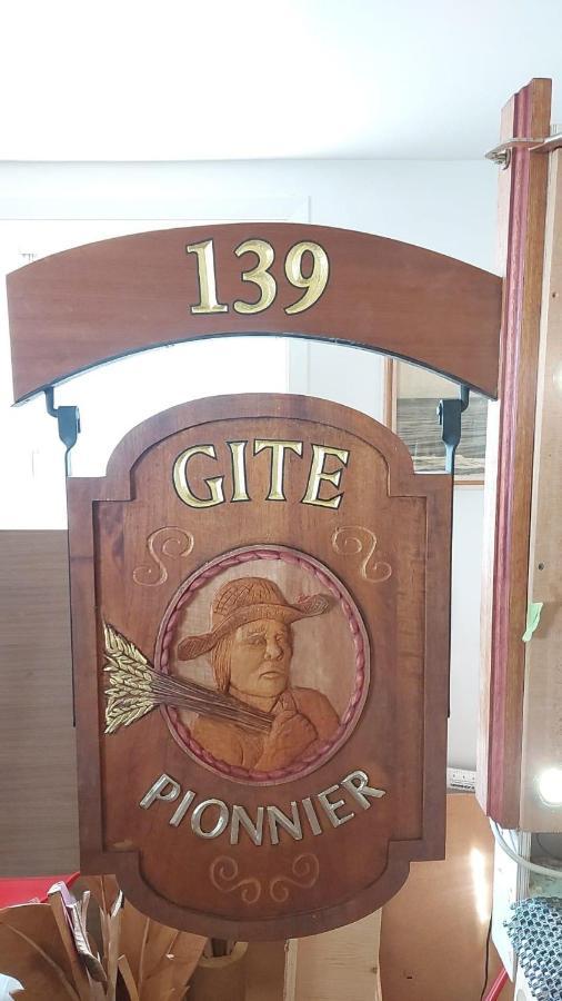 Gite Du Pionnier L'Islet-sur-Mer 외부 사진